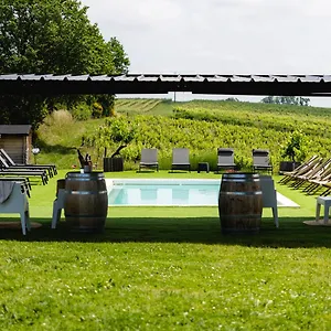 4* Apartahotel Chateau De Tauzies, The Originals Relais